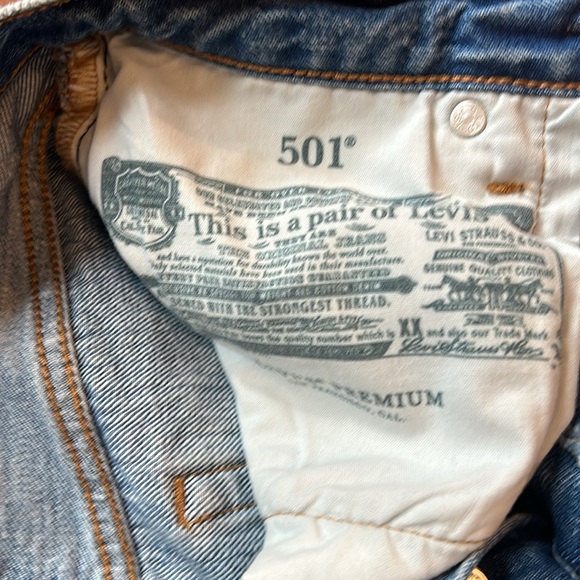 Levi jeans 👖 - Picture 3 of 9